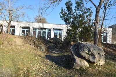 Altbau- Schulgebäude